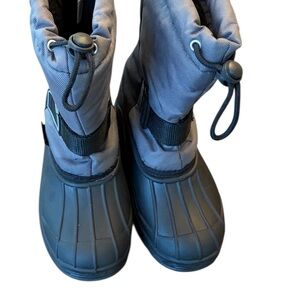 Tundra Kids Snow Boots - Black and Gray